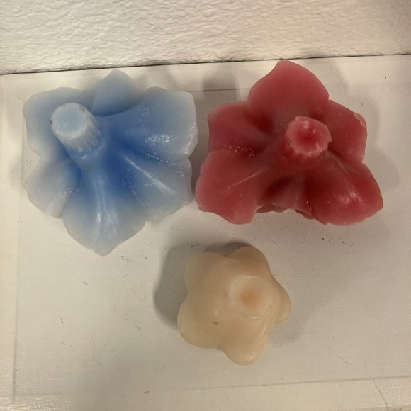 Rose Shaped Candle Lot  X3 Assorted Vintage  Candle Lot 5.5” Wide - Picture 4 of 4